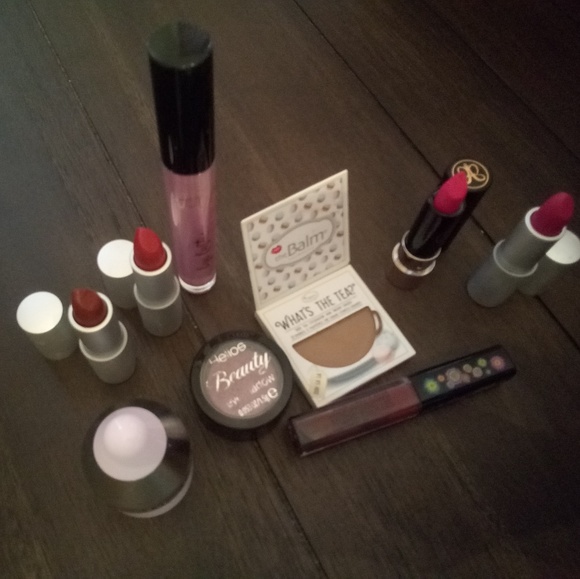 Makeup bundle - Picture 4 of 8